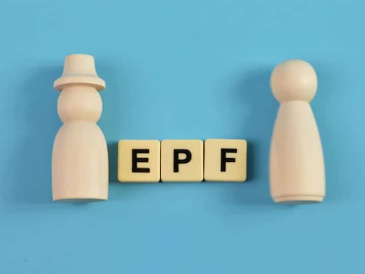 यह शिकायत ईपीएफओं पोर्टल पर ही EPF i-Grievance मैनेजमेंट सिस्टम (EPFiGMS) के तहत किया जा सकता है. आइए जानते हैं आप अपने अकाउंट के तहत कैसे शिकायत दर्ज करा सकते हैं.