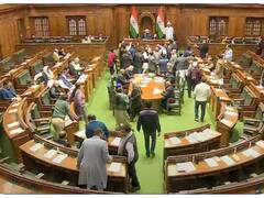 आप-बीजेपी का रुख साफ, सदन में दूसरे दिन भी हंगामे के आसार 