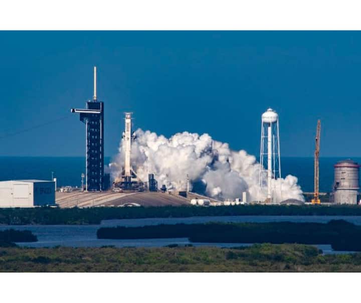 स्पेसएक्स कंपनी आणि अमेरिकन लष्कराकडून कंटीन्यूअस ब्रॉडकास्ट ऑगमेंटिंग SATCOM 2 USSF-67 (CBAS-2) सॅटेलाइट लाँच करण्यात आलं आहे. ( PC : SpaceX/twitter )