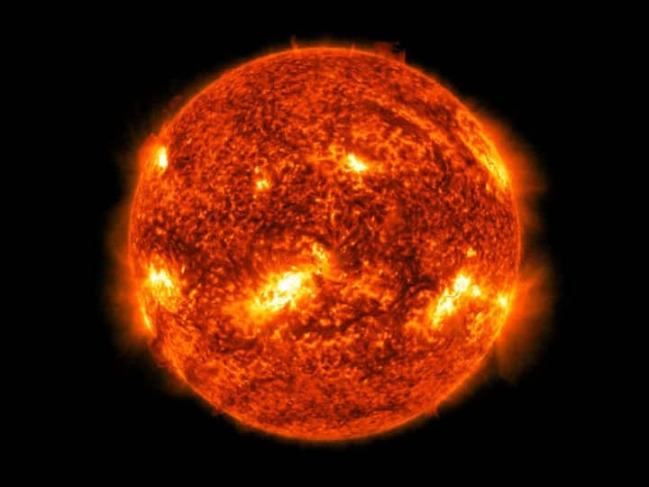 Scientists Can Predict Solar Storms With The Help Of Flashes On Sun NASA Study Scientists Can Predict Solar Storms With The Help Of Flashes On Sun: Study