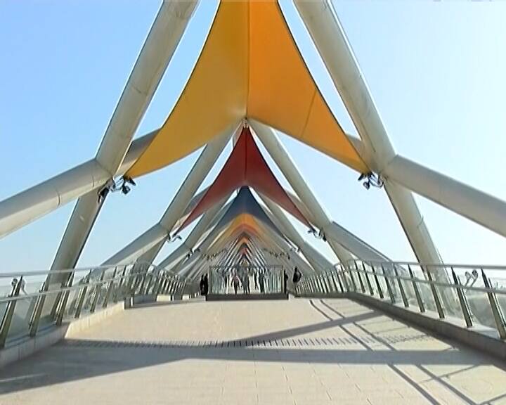 A young man committed suicide by jumping into the river from atal bridge in Ahmedabad Ahmedabad: મેડિકલનો અભ્યાસ કરનાર યુવકે અટલબ્રિજ પરથી નદીમા લગાવી છલાંગ, ઇન્સ્ટાગ્રામ પર શું હતી છેલ્લી પોસ્ટ?