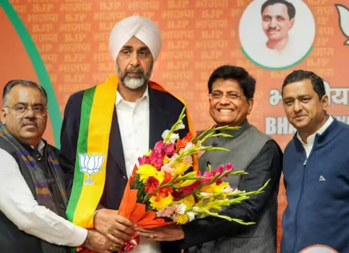 બાદલે કહ્યું, “સાત વર્ષ પહેલા મેં પીપલ્સ પાર્ટી ઓફ પંજાબને તમારી પાર્ટીમાં મર્જ કરી દીધી હતી. મેં ખૂબ આશાઓ અને આકાંક્ષાઓ સાથે આ પગલું ભર્યું હતું કે તેનાથી મને પંજાબના લોકો અને તેમના હિતોની મારી ક્ષમતા મુજબ સેવા કરવાની સંપૂર્ણ તક મળશે.