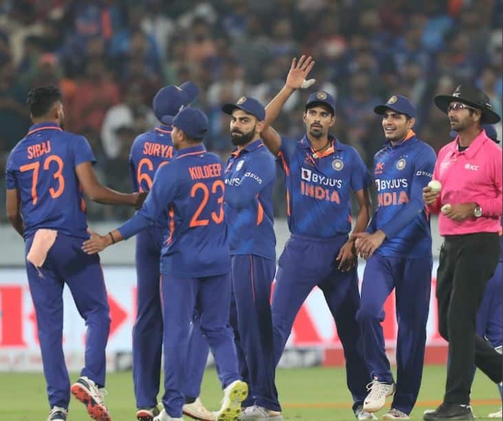 IND vs NZ, 1st ODI: India won match by 12 runs against New Zealand Rajiv Gandhi International Stadium IND vs NZ, 1st ODI: બ્રેસવેલની આક્રમક સદી એળે ગઈ, પ્રથમ વન ડેમાં ભારતનો 12 રનથી રોમાંચક વિજય