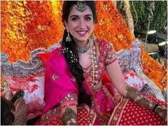 राधिका मर्चेट ने अपने मेहंदी फंक्शन में 'घर मोरे पिया पर किया' जमकर डांस, वीडियो वायरल