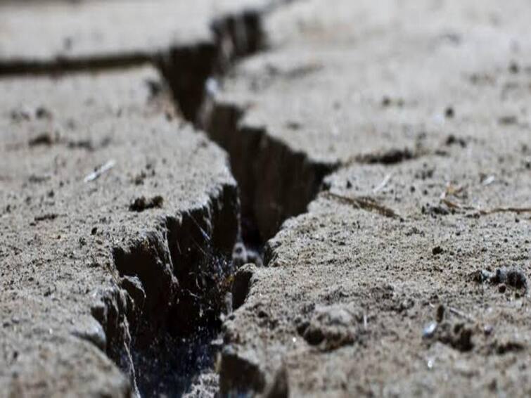 Earthquake of magnitude 6.1 shakes eastern Indonesia no damage or injuries reported இந்தோனேசியாவில் சக்திவாய்ந்த நிலநடுக்கம்… ரிக்டர் அளவில் 6.1 ஆக பதிவு!