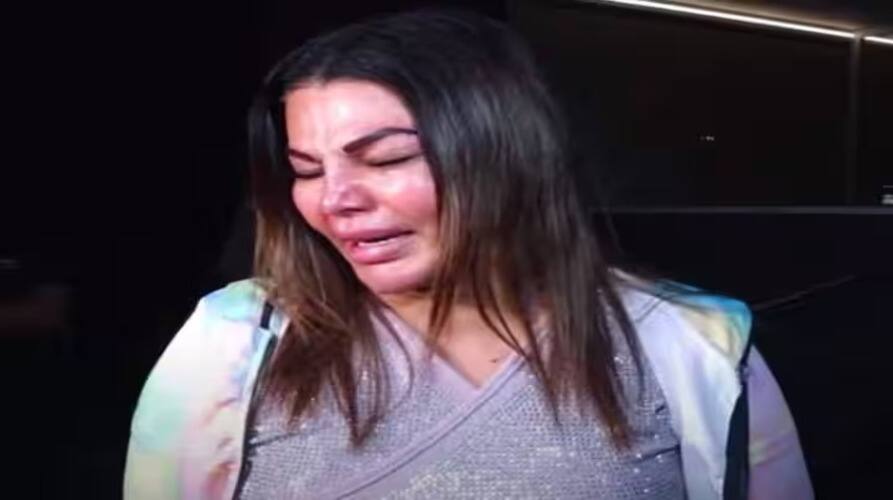 Rakhi Sawant: ਰਾਖੀ ਸਾਵੰਤ 'ਤੇ ਟੁੱਟਿਆ ਦੁੱਖਾਂ ਦਾ ਪਹਾੜ, ਅਦਾਕਾਰਾ ਦਾ ਹੋਇਆ ਗਰਭਪਾਤ! rakhi-sawant-miscarriage-says-she-has-announced-in-bigg-boss-marathi-season-4-but-no-one-believed Rakhi Sawant: ਰਾਖੀ ਸਾਵੰਤ 'ਤੇ ਟੁੱਟਿਆ ਦੁੱਖਾਂ ਦਾ ਪਹਾੜ, ਅਦਾਕਾਰਾ ਦਾ ਹੋਇਆ ਗਰਭਪਾਤ!