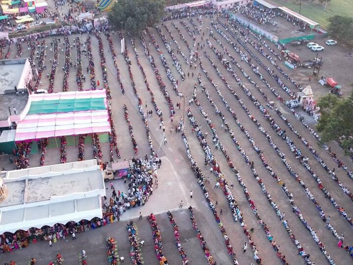 अमरावती श्री क्षेत्र रेवसा  येथील महाप्रसादाचे वितरण हे दूरवर प्रसिद्ध आहे.