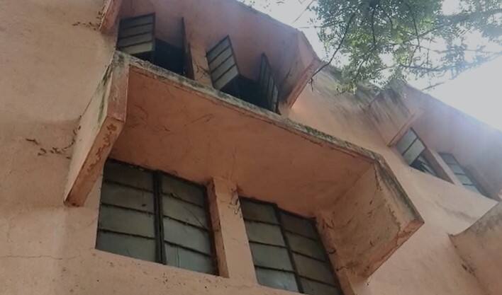 याप्रकरणी पुण्यातील चतुशृंगी पोलिस ठाण्यात अज्ञात आरोपीविरोधात गुन्हा दाखल करण्यात आला आहे.