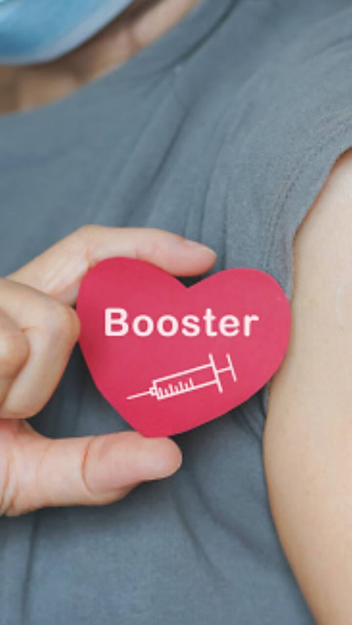 பலரும் பூஸ்டர் டோஸ்களை செலுத்த தயக்கம் காட்டி வந்தனர்