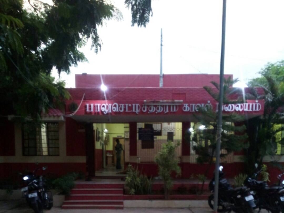 காஞ்சிபுரம் : வழிப்பறி வழக்கில் கைது செய்யப்பட்ட காவலர் - முழு பின்னணி தகவல்கள்