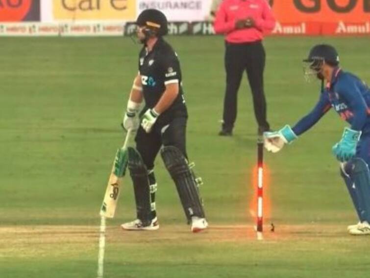 IND vs NZ, 1st ODI: Ishan Kishan does bail dislodge and appeal from hit wicket against New Zealand viral video