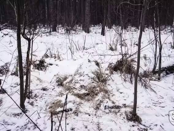 યૂક્રેનની સેનાએ ટ્વીટર પર કરેલા ટ્વીટમાં કહ્યું  કે, યૂક્રેનના સ્નાઇપર શોધીને બતાવો ! તેમને બીજા ટ્વીટમાં કહ્યું કે અમે આકાશથી લઇને જમીન સુધી દુશ્મનને નેસ્તનાબુદ કરી દેશું.