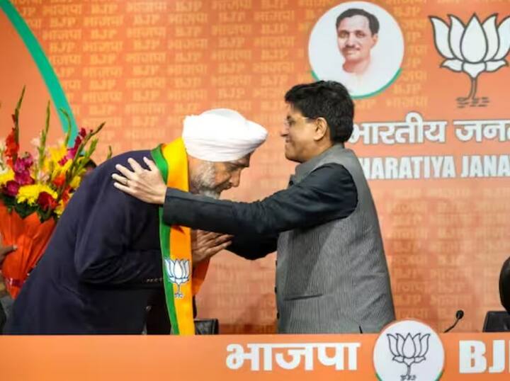 બાદલ કેન્દ્રીય મંત્રી પીયૂષ ગોયલ, ભાજપ મહાસચિવ તરુણ ચુગ અને પાર્ટીના રાષ્ટ્રીય મીડિયા પ્રભારી અનિલ બલુનીની હાજરીમાં ભાજપમાં જોડાયા હતા. મનપ્રીત બાદલે આ પ્રસંગે કેન્દ્રીય ગૃહમંત્રી અમિત શાહને સિંહ કહ્યા હતા. તેમણે કહ્યું કે એવા ઘણા ઓછા પ્રસંગો બન્યા છે જ્યારે તેઓ રાજકારણમાં સિંહને મળ્યા હોય. થોડા દિવસો પહેલા હું એક સિંહને મળ્યો. તેઓ ભારતના ગૃહમંત્રી છે. તેણે મને એક વાત કહી જે મારા હૃદયને સ્પર્શી ગઈ.