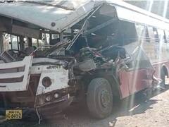 Satara Crime : पुणे-बंगळुरु हायवेवर सहलीच्या बसचा अपघात; दोन शिक्षक आणि दोन विद्यार्थी जखमी