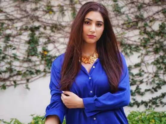 Disha Parmar Education: 'ਬੜੇ ਅੱਛੇ ਲਗਤੇ ਹੈਂ 2' ਫੇਮ ਅਦਾਕਾਰਾ ਦਿਸ਼ਾ ਪਰਮਾਰ ਛੋਟੇ ਪਰਦੇ ਦੀ ਸਭ ਤੋਂ ਪਸੰਦੀਦਾ ਅਭਿਨੇਤਰੀਆਂ ਵਿੱਚੋਂ ਇੱਕ ਹੈ। ਆਓ ਜਾਣਦੇ ਹਾਂ ਟੀਵੀ 'ਤੇ ਆਉਣ ਤੋਂ ਪਹਿਲਾਂ ਅਦਾਕਾਰਾ ਨੇ ਕੀ-ਕੀ ਪੜ੍ਹਾਈ ਕੀਤੀ ਹੈ।