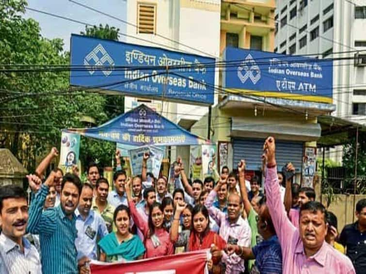 Multi faceted demands 30th 31st End of this month bank employees strike across India பல அம்ச கோரிக்கைகள்… 30, 31 ஆம் தேதிகள்… இம்மாத இறுதியில் இந்தியா முழுவதும் வங்கி ஊழியர்கள் வேலை நிறுத்தம்!