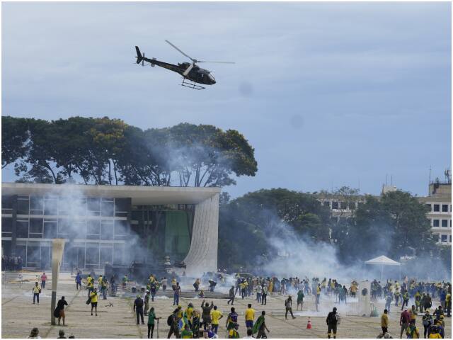 Brazil President House Riots President Lula da Silva Sacked 40 security personnel raised questions on army Brazil President House Riots: राष्ट्रपति लूला डा सिल्वा ने 40 सुरक्षाकर्मियों को हटाया, सेना पर भी उठाए सवाल