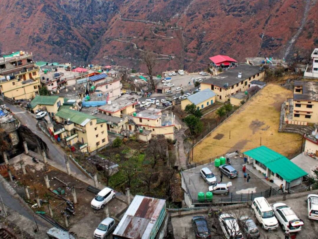 Joshimath Sinking: జోషిమఠ్కు వానగండం తప్పదా? మంచు కూడా కురిసే అవకాశం - అధికారులు అలెర్ట్ Joshimath Sinking Rain, Snowfall Forecast Adds To Challenges In Sinking, check details Joshimath Sinking: జోషిమఠ్కు వానగండం తప్పదా? మంచు కూడా కురిసే అవకాశం - అధికారులు అలెర్ట్