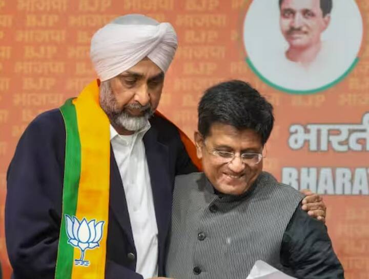 મનપ્રીત બાદલે પોતાના રાજીનામામાં અગાઉ કહ્યું હતું કે, “પાર્ટી અને સરકારમાં મને જે પણ જવાબદારી આપવામાં આવી હતી તેને નિભાવવામાં મેં મારું સર્વસ્વ આપી દીધું છે. મને આ તક આપવા અને મને સન્માન આપવા બદલ આભાર.