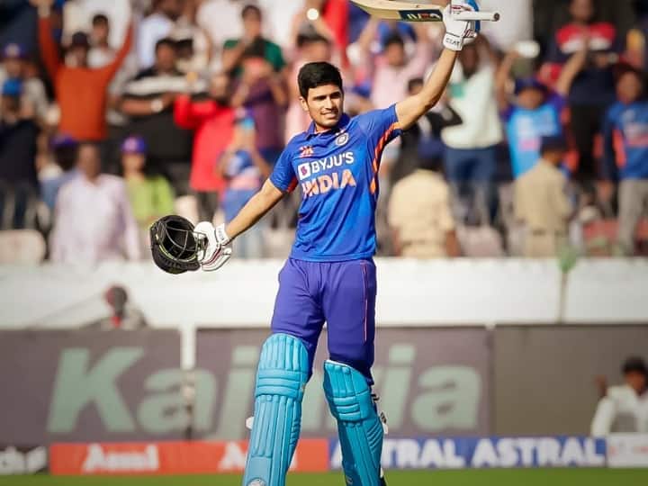 Sunil Gavaskar gave new nickname to Shubman Gill Shubman Gill: కోహ్లీకి కింగ్ - సచిన్‌కు మాస్టర్‌బ్లాస్టర్ - మరి గిల్? - సునీల్ గవాస్కర్ పెట్టిన పేరేంటో తెలుసా?