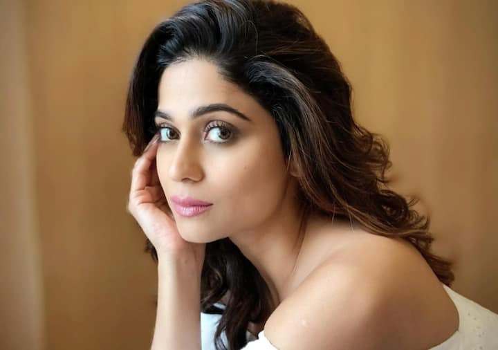 Shamita Shetty New Film The Tenant: बीते कई सालों से बड़े पर्दे से गायब शमिता शेट्टी जल्द ही फिल्म 'द टेनेंट' में दिखाई देंगी. इस फिल्म का ट्रेलर रिलीज हो गया है, जिसे लोग खूब पसंद कर रहे हैं.