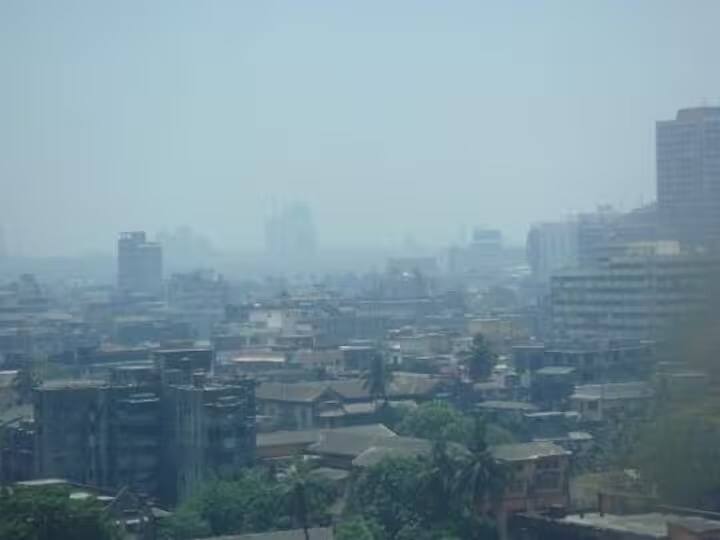 Mumbai Pollution due to pollution air quality in Mumbai is worse than Delhi for the fourth day Mumbai Pollution: प्रदूषणामुळे मुंबईचा 'श्वास' गुदमरला, सलग चौथ्या दिवशी मुंबईतील हवा गुणवत्ता दिल्लीपेक्षाही खराब स्थितीत