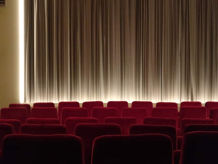 PVR Cinemas Exclusive Ticket Offer Movie lovers can enjoy premium cinema experience at only 99rs PVR Cinemas Offer: మల్టీఫ్లెక్స్‌లో రూ.99కే సినిమా చూడొచ్చు, ఆ ఒక్కరోజే అవకాశం మిస్ చేసుకోకండి!