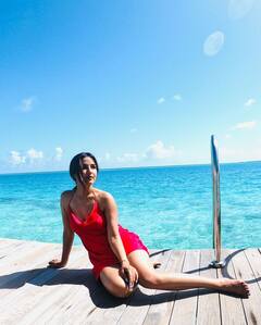 Jasmin Bhasin: हॉलीडे का प्लान बना रही हैं? तो एक्ट्रेस जैस्मिन भसीन के इन लुक्स को कर सकती हैं रिक्रिएट