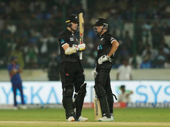 IND vs NZ: ब्रेसवेल की पारी ने इंडिया से लगभग छीन ली थी जीत, खेली 140 रनों की धमाकेदार पारी IND vs NZ: ब्रेसवेल की पारी ने इंडिया से लगभग छीन ली थी जीत, खेली 140 रनों की धमाकेदार पारी