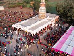 अमरावतीच्या रेवसामध्ये उसळला भक्तांचा जनसागर; हजारो भाविकांनी घेतला एकाच वेळी महाप्रसादाचा लाभ,मनमोहक दृश्य ड्रोनमध्ये कैद