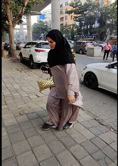 Rakhi Sawant Photos: शादी के बाद हिजाब और बुर्का पहनकर बाहर निकलीं राखी सावंत, आदिल के साथ सामने आईं ऐसी तस्वीरें