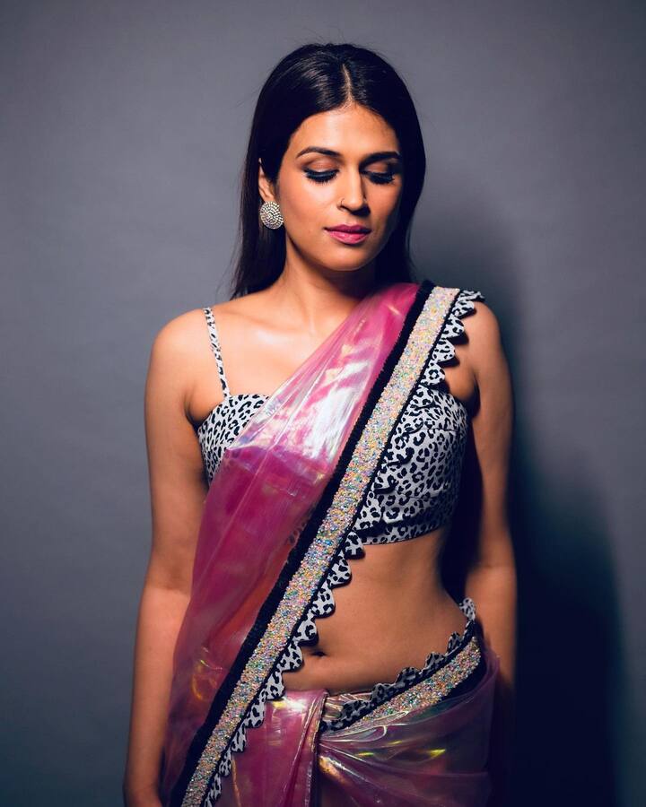 శ్రద్ధా దాస్ లేటెస్ట్ ఫొటోస్ - Images Credit: Shraddha Das/Instagram