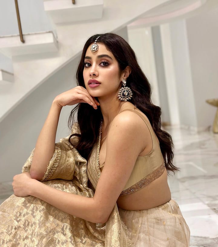 జాన్వీ కపూర్ అందమైన ఫోటోలు -Image Credit: Janhvi Kapoor/Instagram