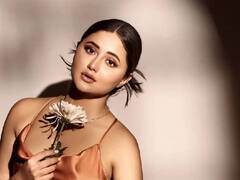 Rashami Desai Photos: रश्मी देसाईने वाढवले ​​इंटरनेटचे तापमान, पाहा नवं फोटोशूट!