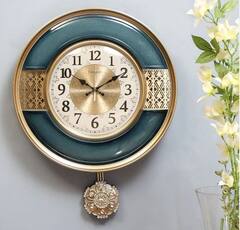 দেওয়ালে উত্তর বা পূর্ব দিকে কেন রাখবেন ঘড়ি ?