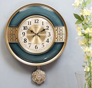 Vastu Tips: দেওয়ালে উত্তর বা পূর্ব দিকে কেন রাখবেন ঘড়ি ?
