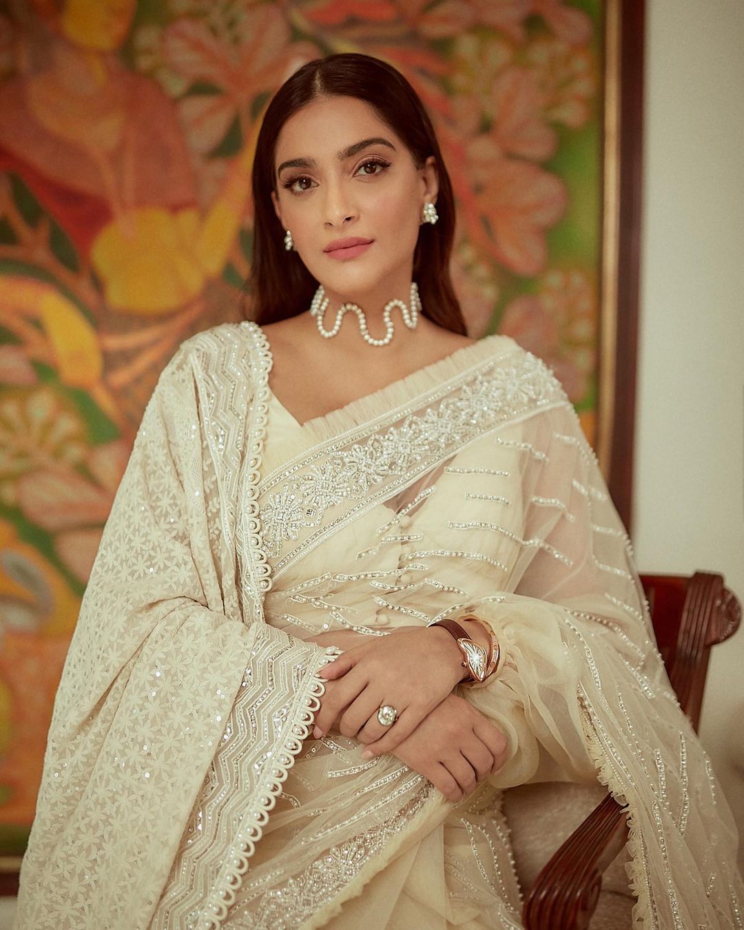 Sonam Kapoor's saree draping style guide: 7 times Sonam inspired us to  steal her saree draping style! | India.com