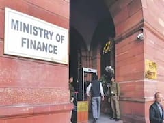 బడ్జెట్ వేళ ఆర్థికశాఖలో సీక్రెట్ సమాచారం విదేశాలకు లీక్ - ఓ ఉద్యోగి అరెస్టు