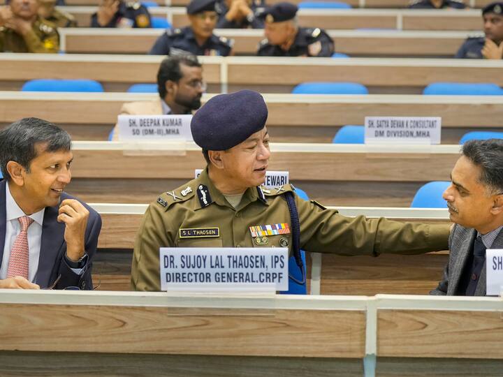 The NDRF currently has 12 battalions, each of which has 1149 soldiers. The National Disaster Response Force has carried out 3,100 operations, saving almost one lakh lives. During calamities, the Force has rescued and evacuated approximately 6.7 lakh people. (Image Source: PTI)