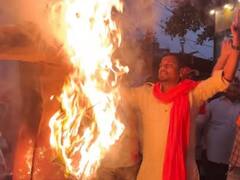 बागेश्वर धाम सरकार को चैलेंज देने वाले श्याम मानव का पुतला दहन, बजरंग दल ने लगाया बड़ा आरोप