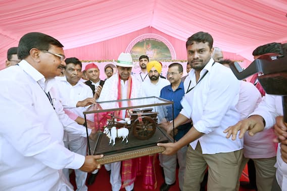 BRS Party Meeting: ఖమ్మం బీఆర్ఎస్ సభ సక్సెస్ - జాతీయ నేతలతో పాటు వేలాది మంది ప్రజలు హాజరు