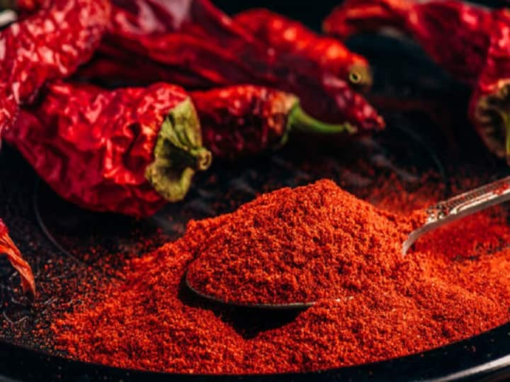 red chili, use marinara for pungency, know what will be the benefit Eating Tips: લાલ મરચાના બદલે તીખાશ માટે મરીનો કરો ઉપયોગ, જાણો શું થશે ફાયદો