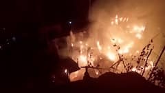 শীতের রাতে ভয়াবহ অগ্নিকাণ্ড, বানারহাটে পুড়ে ছাই বাড়ি, দোকান