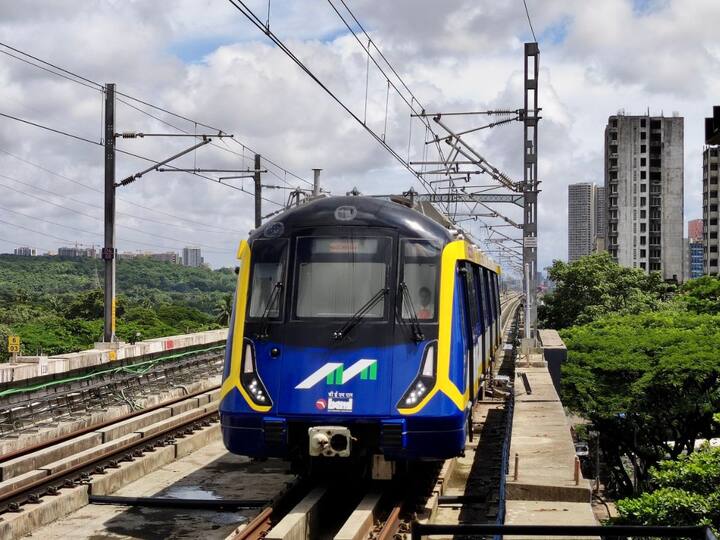 अंधेरी पूर्व ते दहिसर पूर्व, किती आहे मेट्रो स्टेशन? : या मार्गावर तुमचा अंधेरी पूर्वेकडील गुंदवली स्टेशन ते दहिसर पूर्व असा प्रवास सुरू होईल. यात पहिले स्थानक गुंदवली, त्यानंतर मोगरा, जोगेश्वरी पूर्व, गोरेगाव पूर्व, आरे, दिंडोशी, कुरार, आकुर्ली, पोईसर, मागाठाणे, देवीपाड, राष्ट्रीय उद्यान आणि दहिसर पूर्व हे स्थानक असेल.