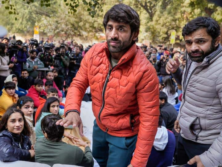 bajrang punia claims President Brijbhushan Singh may run abroad wrestling federation of india Bajrang Punia ने किया बड़ा दावा, 'विदेश भाग सकते हैं कुश्ती महासंघ के अध्यक्ष बृजभूषण सिंह'