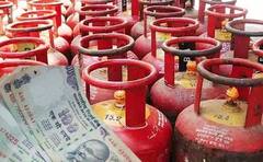 LPG Cylinder Cashback: ਉੱਜਵਲਾ ਸਕੀਮ 'ਤੇ ਕੈਸ਼ਬੈਕ ਨੂੰ ਅਦਾਲਤ 'ਚ ਚੁਣੌਤੀ