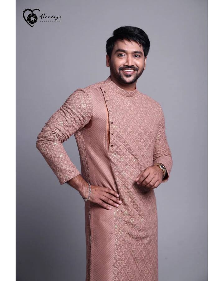 ఈ సీరియల్ లో ఆదిగా నటనకు ఫుల్ మార్క్స్ కొట్టేశాడు..త్వరలోనే సినిమాల్లోకి ఎంట్రీ ఇస్తానంటున్నాడు.