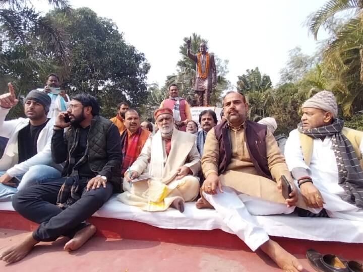 Ashwini Choubey Protest Ashwini Choubey attacked Nitish Kumar by silent fast in Patna ann Ashwini Choubey Protest: अश्विनी चौबे ने पटना में सरकार के खिलाफ रखा मौन व्रत, बताया नीतीश कुमार को कैसे देंगे जवाब