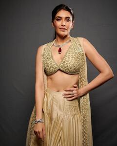 Karishma Tanna Fitness: करिश्मा तन्ना इन एक्सरसाइज को करके रखती हैं खुद को फिट, आप भी कर सकती हैं अपने वर्कआउट में शामिल