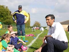 Rishi Sunak Pongal : क्या ऋषि सुनक ने पोंगल पर दी लंच पार्टी? केले के पत्तों पर खाना खाते दिखे अधिकारी, जानें क्या है सच